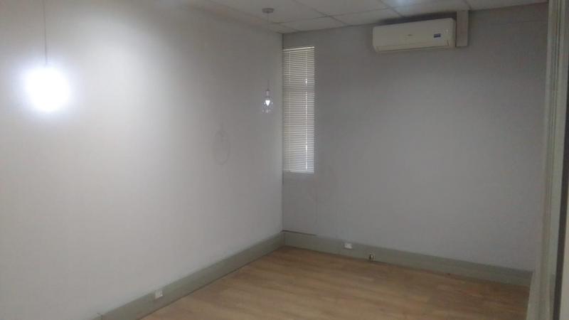 To Let commercial Property for Rent in Parow North Western Cape